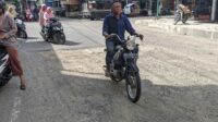 Jalan Kota Blangpidie Rusak, Bahayakan Pengendara